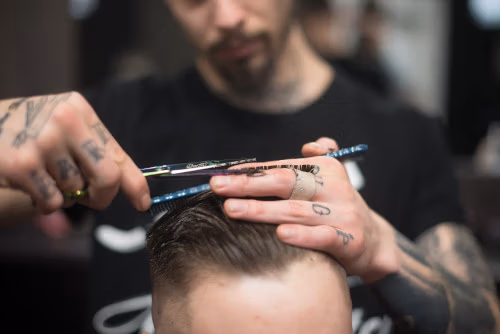 img of man getting a haircut